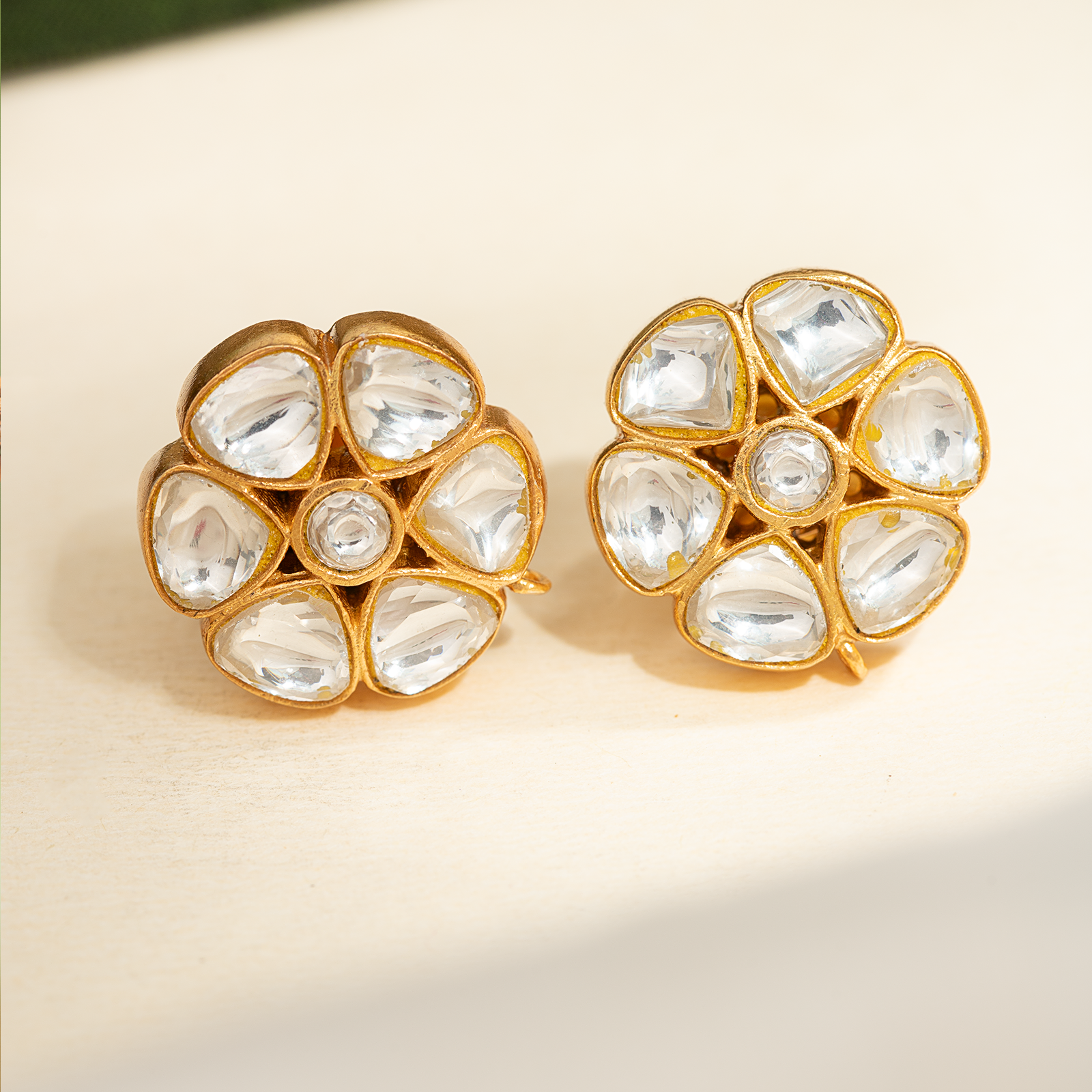 Shwethaveni Studs